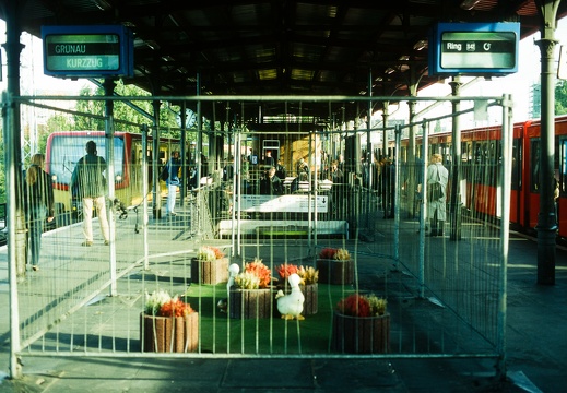 2002-10 Ostkreuz F Zaun