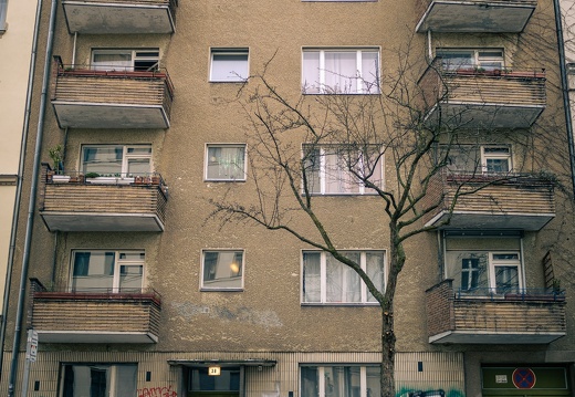 2023-03-25-09471179