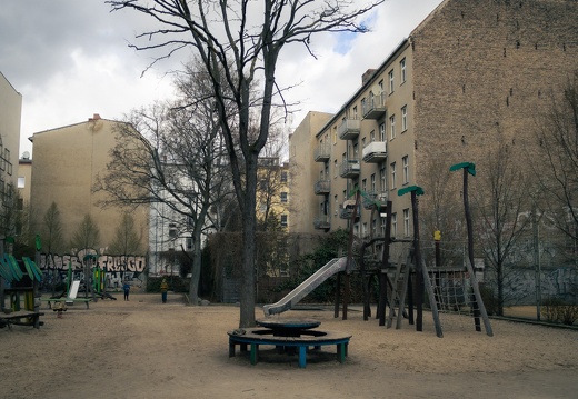 2023-03-25-121155198