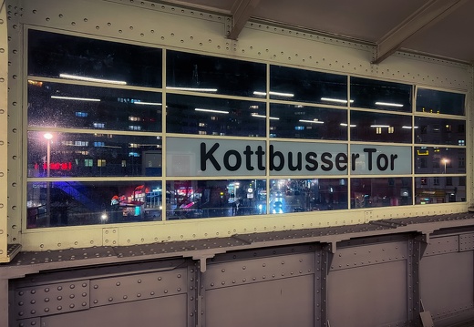 U1 Kottbusser Tor 2023-03-25-214630323