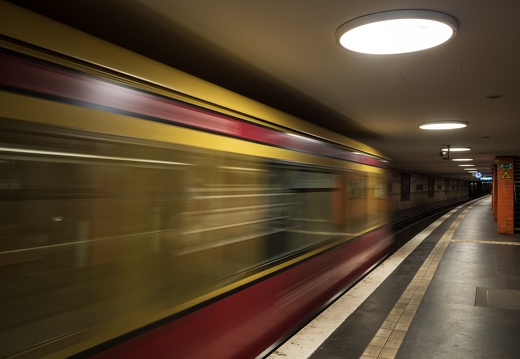 S Oranienburger Straße 2023-03-26-11545462